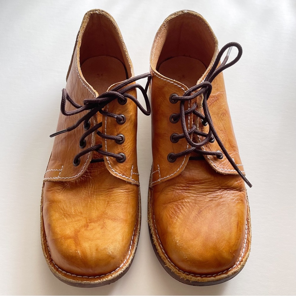 Mikoleon Vintage Varsity Shoes